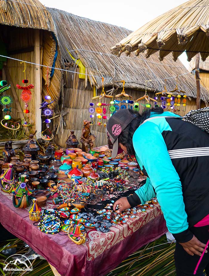 artesania tradicional de los Uros artesania tradicional de los Uros