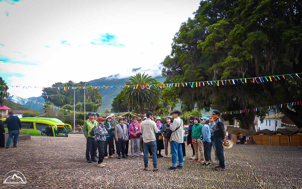 plaza-de-andahuaylillas